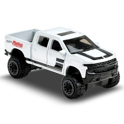 Hot Wheels 2020 Hot Trucks 5/10 19 Chevy Silverado Trail Boss Lt Beyaz